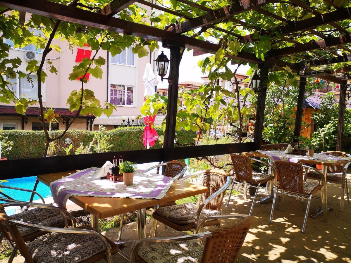 Family Hotel Rainbow Święty Włas Zewnętrze zdjęcie