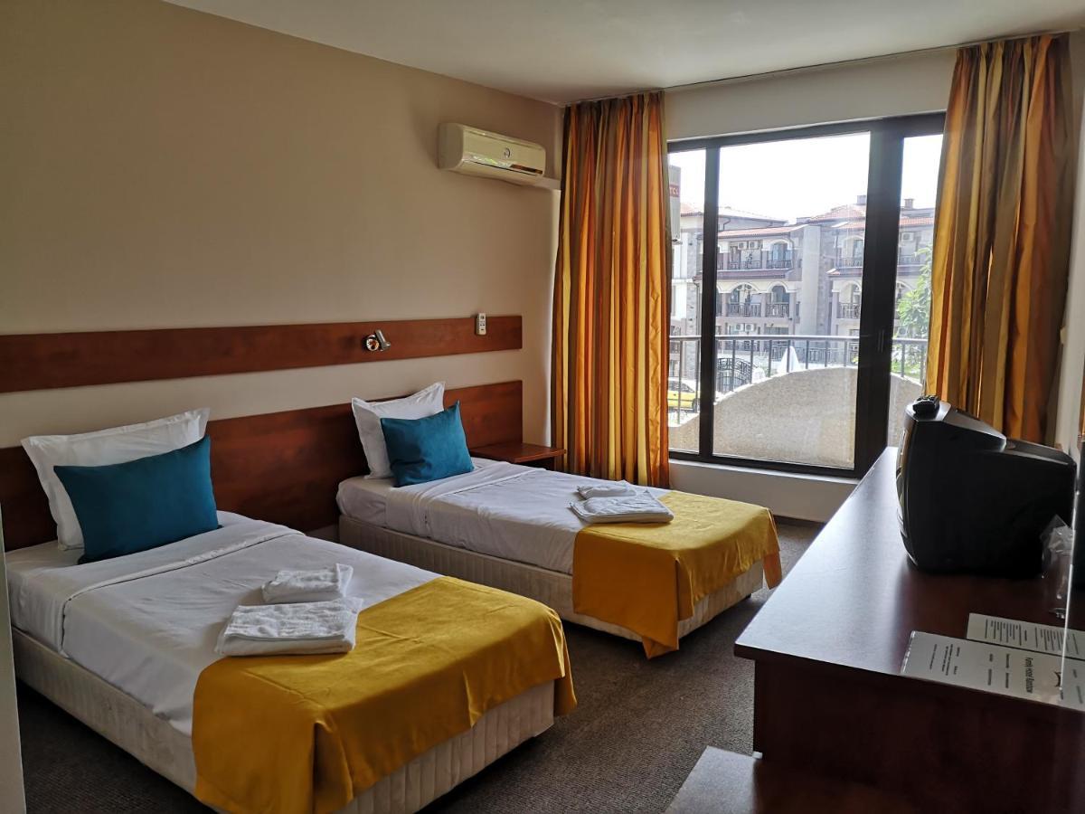 Family Hotel Rainbow Święty Włas Zewnętrze zdjęcie